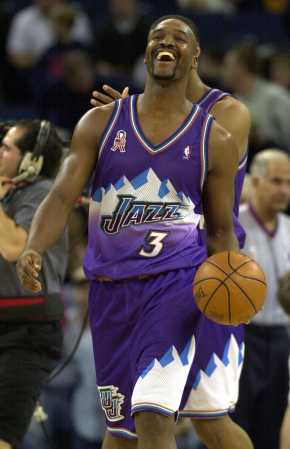 中超爭冠組第16輪上海上港6-5上海申花 胡爾克點球破門孫世林世界波絕平.