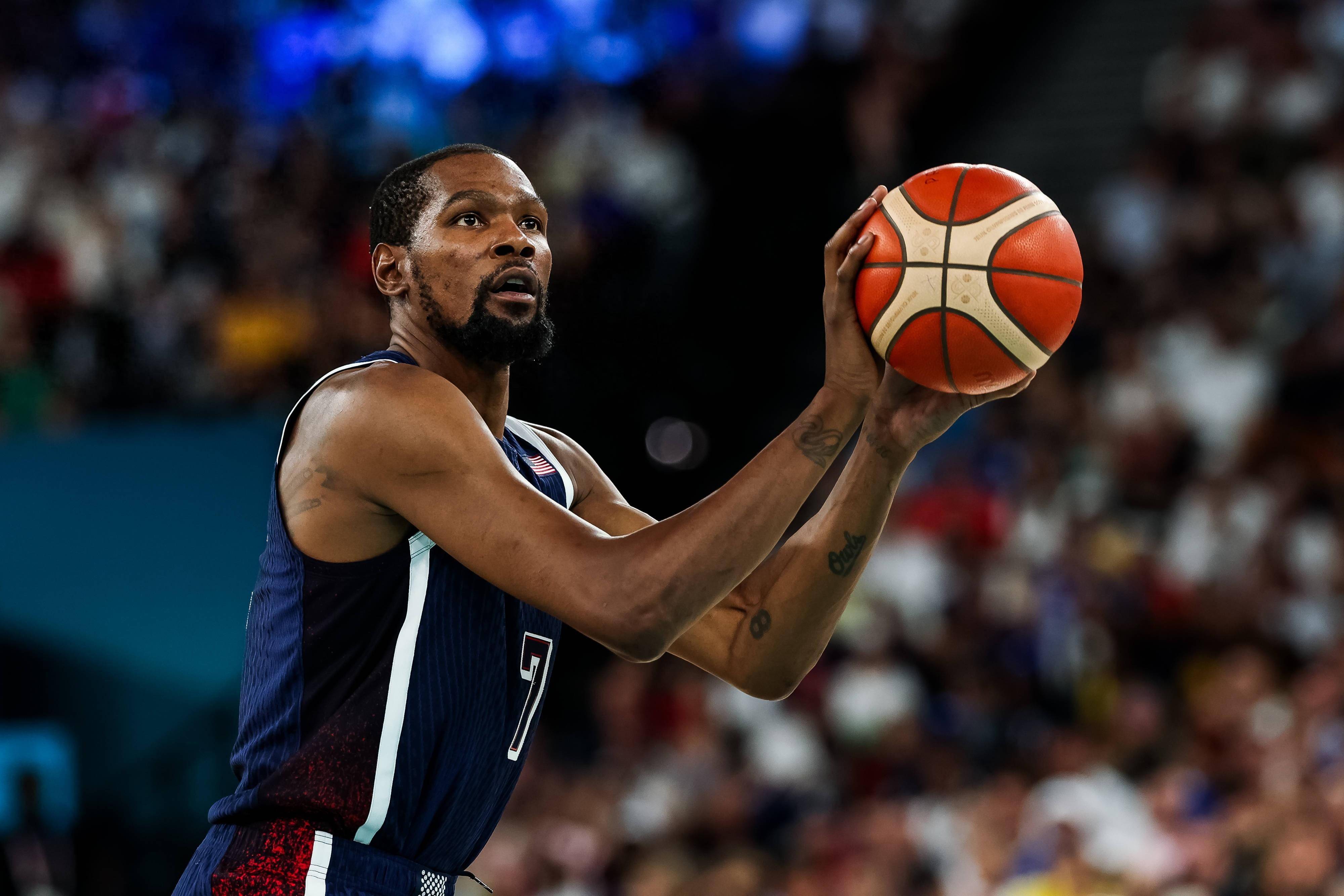 木塔力甫：邵导一直鼓励我们要有更高的目标、要前往欧洲发展