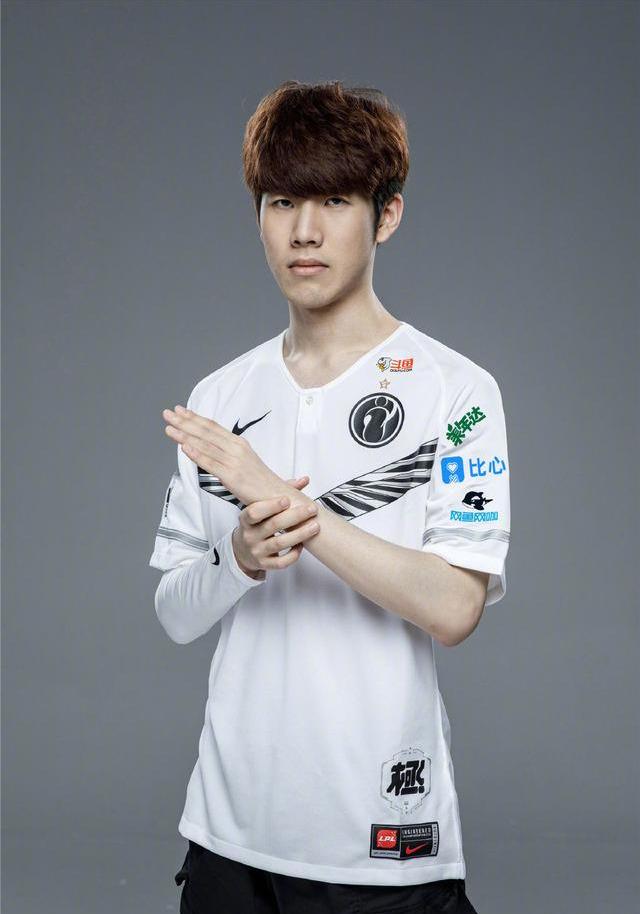 ON ：我希望我们五个人能捧起一个奖杯，给自己一个荣誉